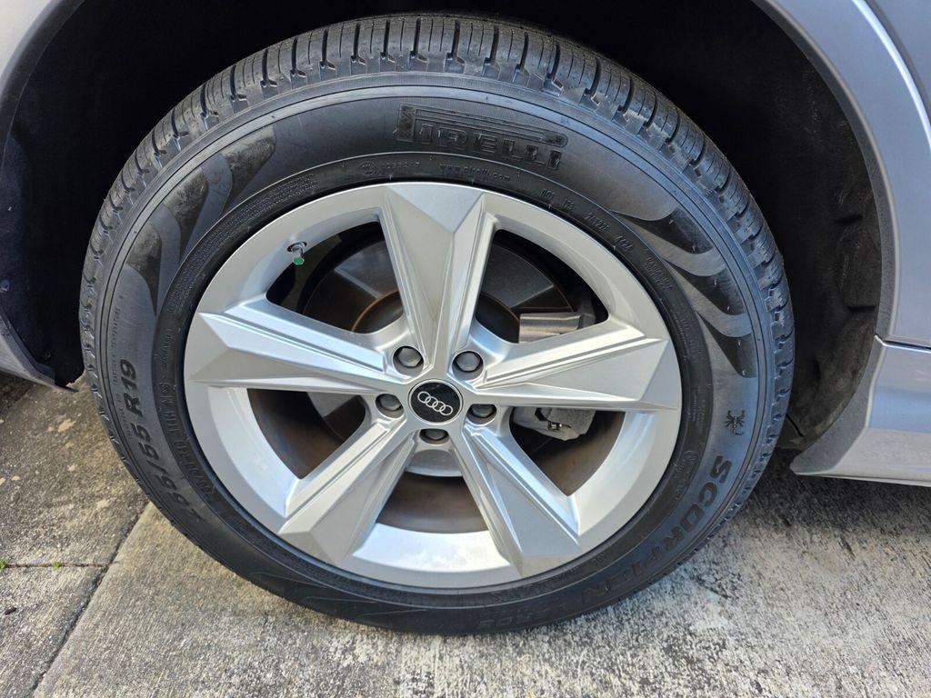 used 2022 Audi Q7 car, priced at $33,200