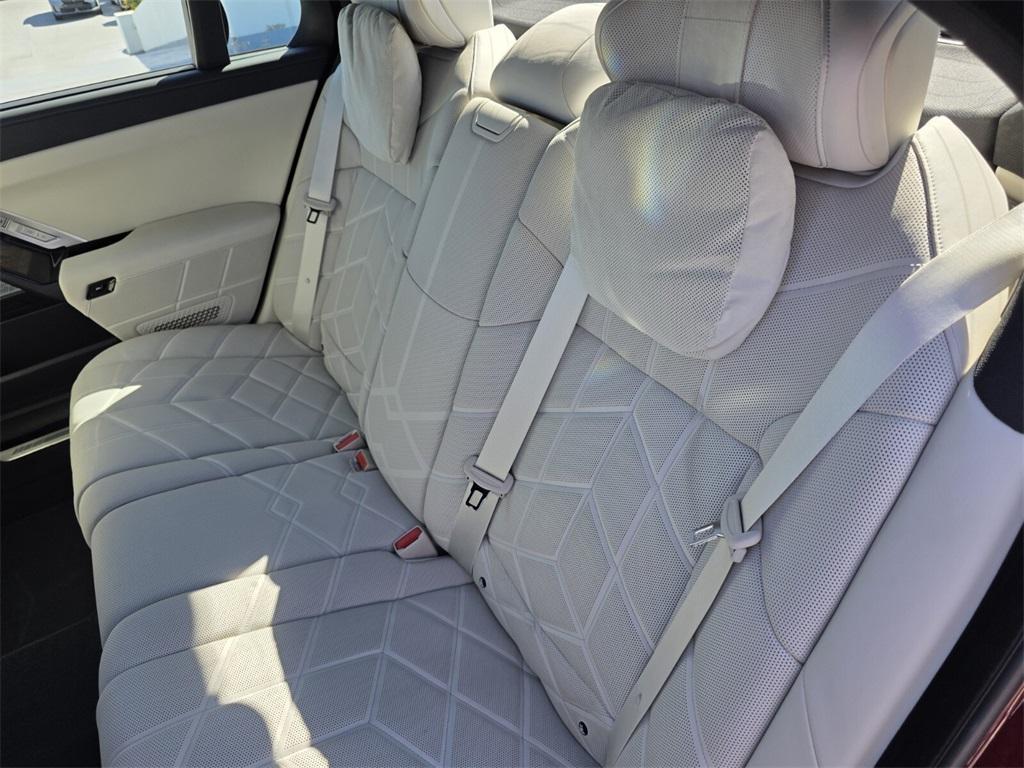 used 2023 BMW 760 car, priced at $77,995