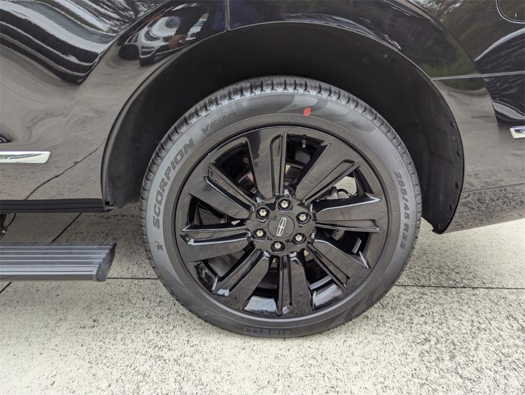 used 2024 Lincoln Navigator car, priced at $72,999