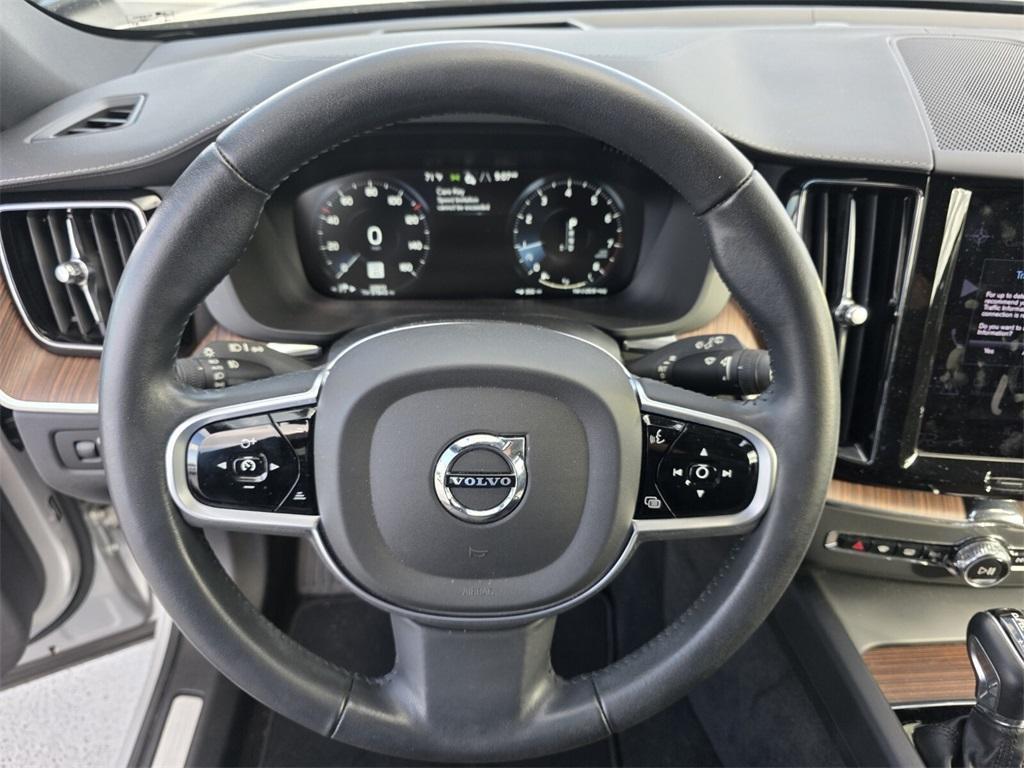 used 2021 Volvo XC60 car, priced at $33,995