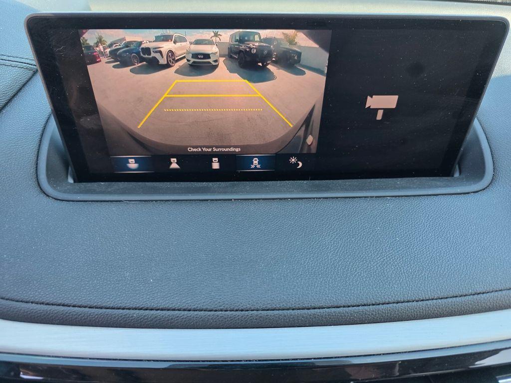 used 2024 Acura MDX car, priced at $38,999