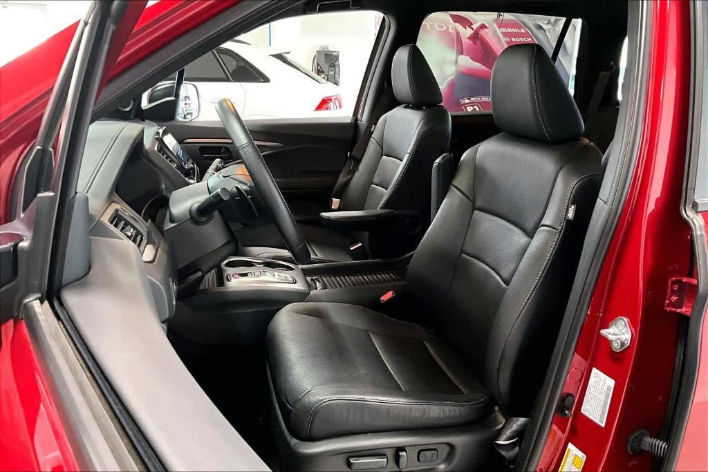 used 2023 Honda Passport car, priced at $35,337