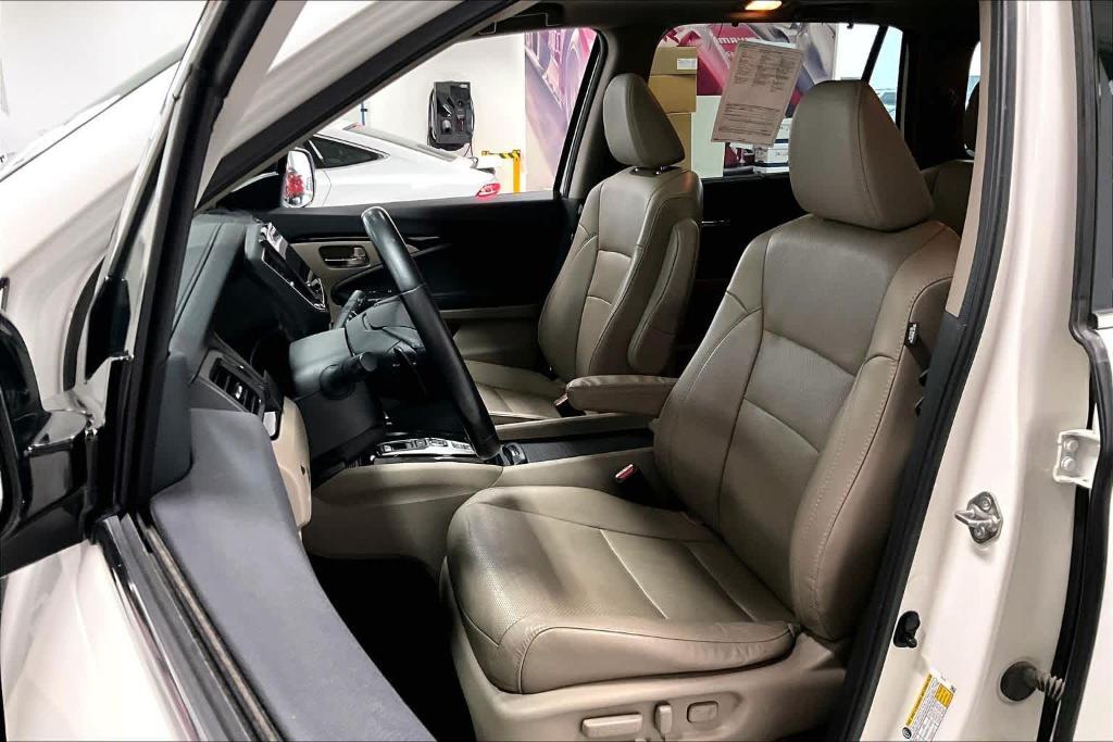 used 2019 Honda Pilot car, priced at $23,387