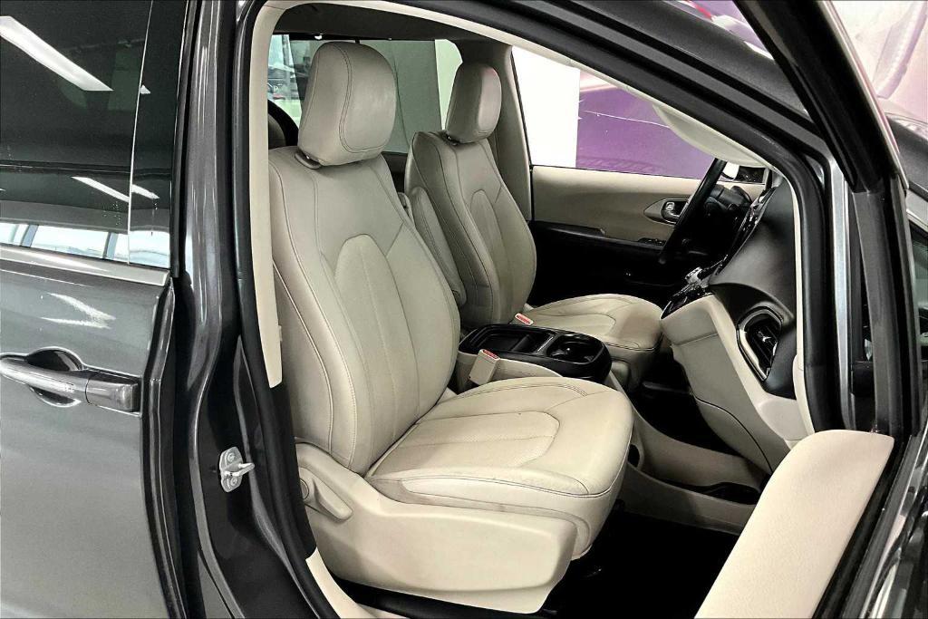 used 2018 Chrysler Pacifica Hybrid car, priced at $17,657