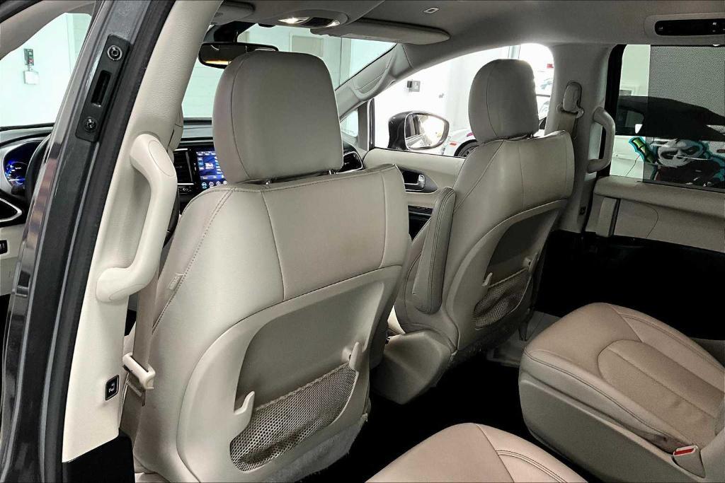 used 2018 Chrysler Pacifica Hybrid car, priced at $17,657