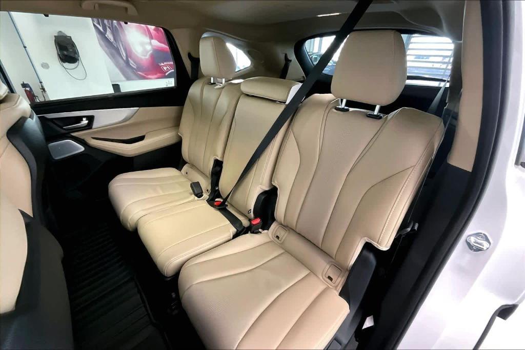 new 2026 Acura MDX car, priced at $61,450