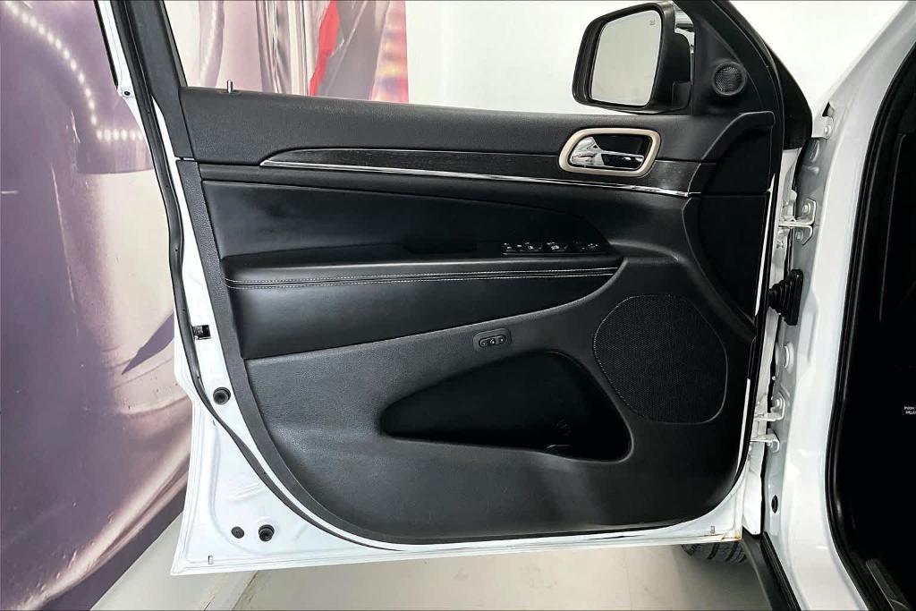 used 2015 Jeep Grand Cherokee car, priced at $12,810