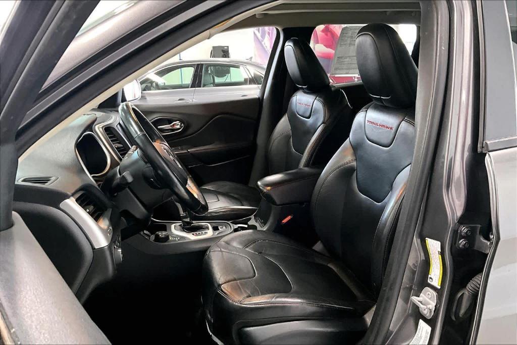 used 2014 Jeep Cherokee car, priced at $11,497