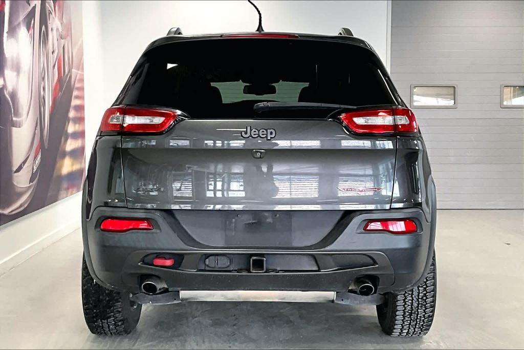 used 2014 Jeep Cherokee car, priced at $11,497