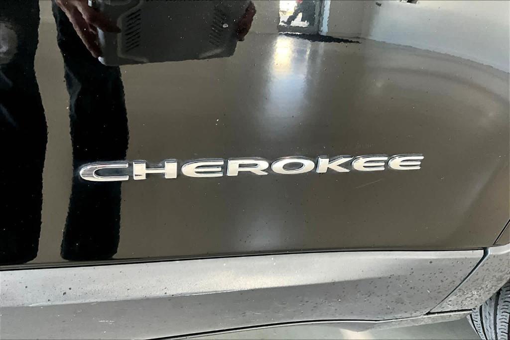 used 2020 Jeep Cherokee car, priced at $18,557