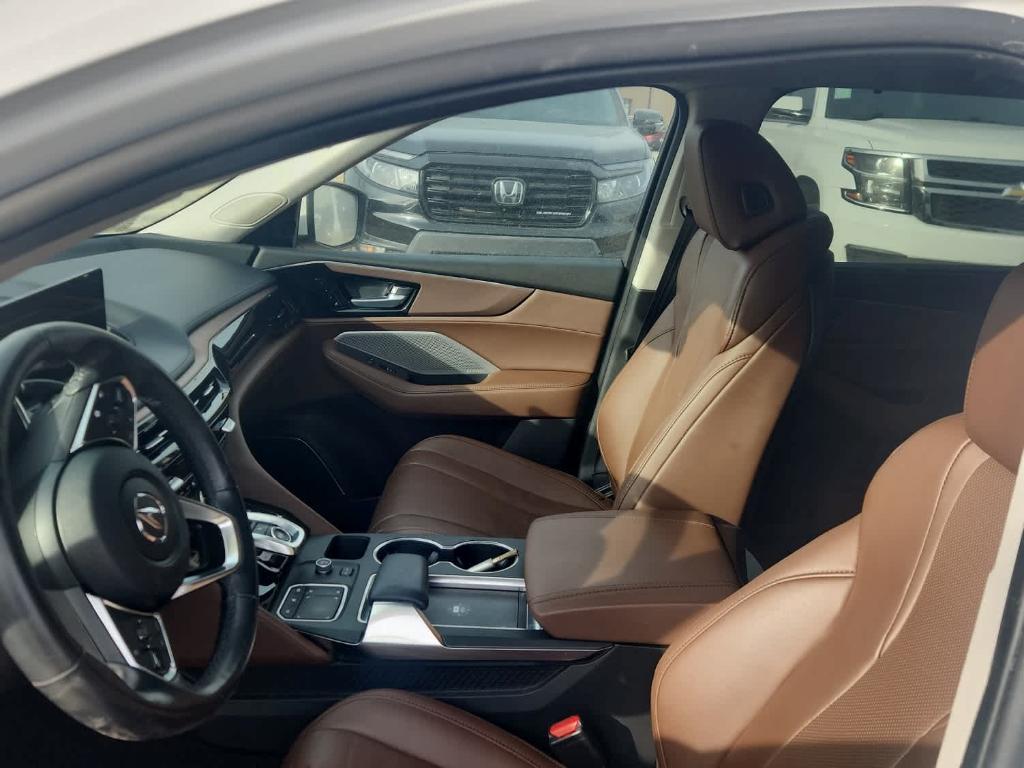 used 2022 Acura MDX car, priced at $34,317
