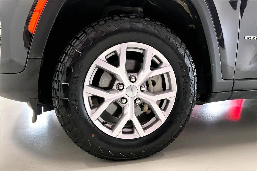 used 2022 Jeep Grand Cherokee car, priced at $24,657