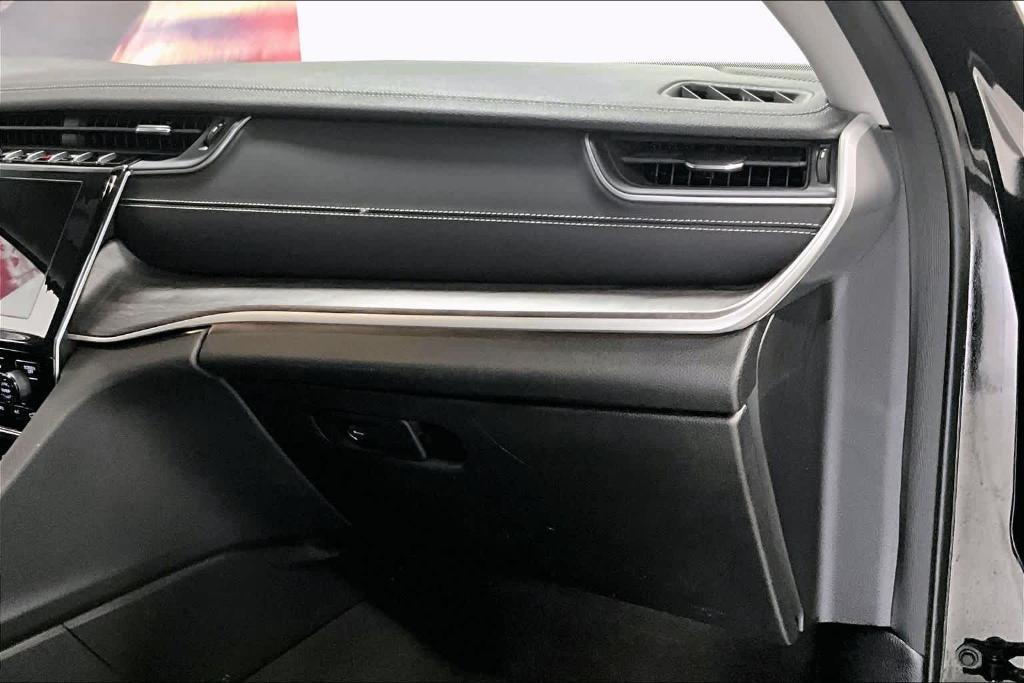 used 2022 Jeep Grand Cherokee car, priced at $24,657