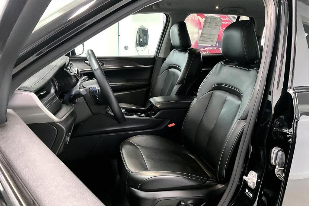 used 2022 Jeep Grand Cherokee car, priced at $24,657