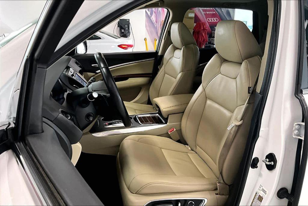 used 2020 Acura MDX car, priced at $22,980