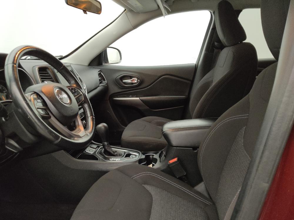 used 2019 Jeep Cherokee car, priced at $17,195