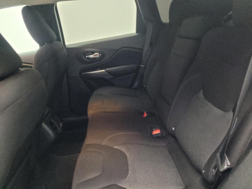 used 2019 Jeep Cherokee car, priced at $16,395