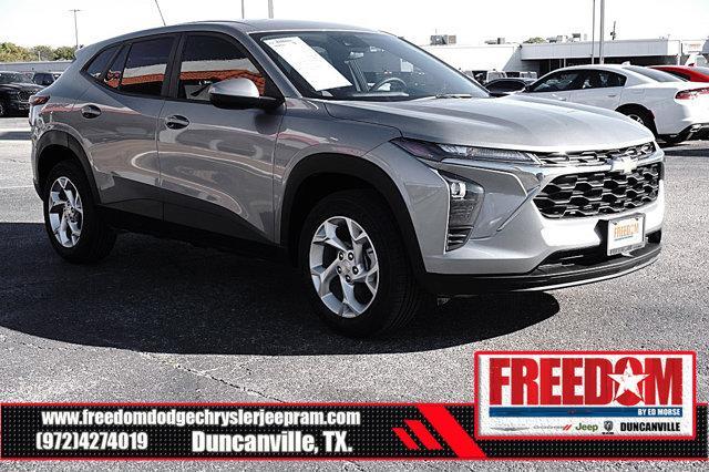 used 2025 Chevrolet Trax car, priced at $19,988