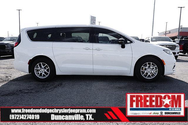 new 2026 Chrysler Pacifica car, priced at $39,207
