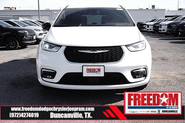 new 2026 Chrysler Pacifica car, priced at $39,207