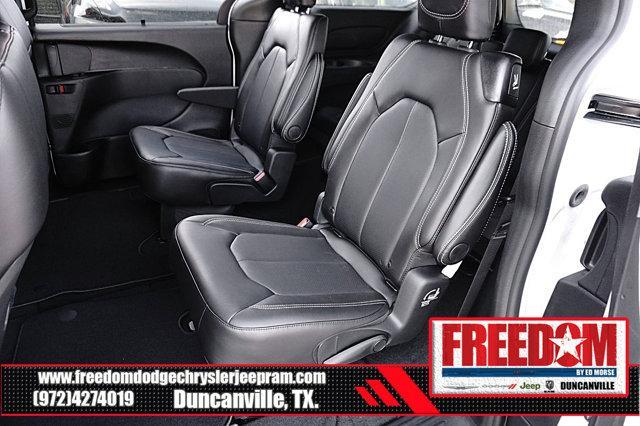 new 2026 Chrysler Pacifica car, priced at $39,207