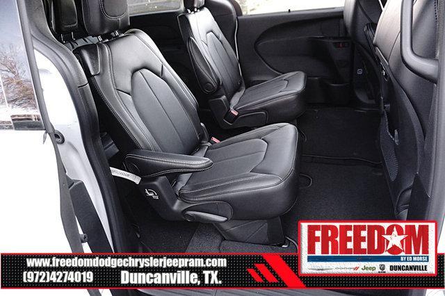 new 2026 Chrysler Pacifica car, priced at $39,207