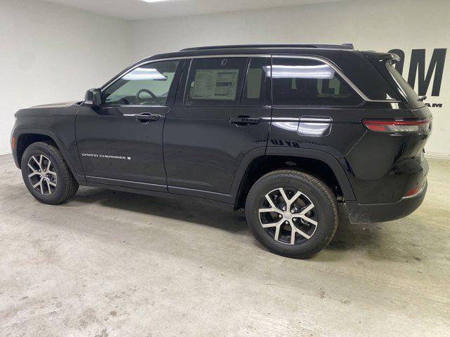 new 2025 Jeep Grand Cherokee car, priced at $37,546