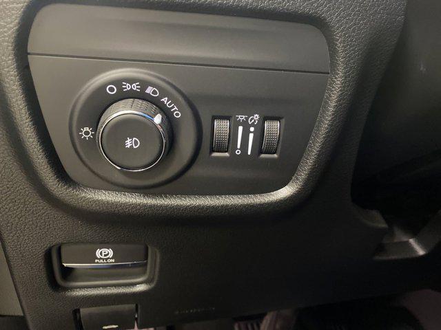 new 2025 Jeep Grand Cherokee car, priced at $37,546