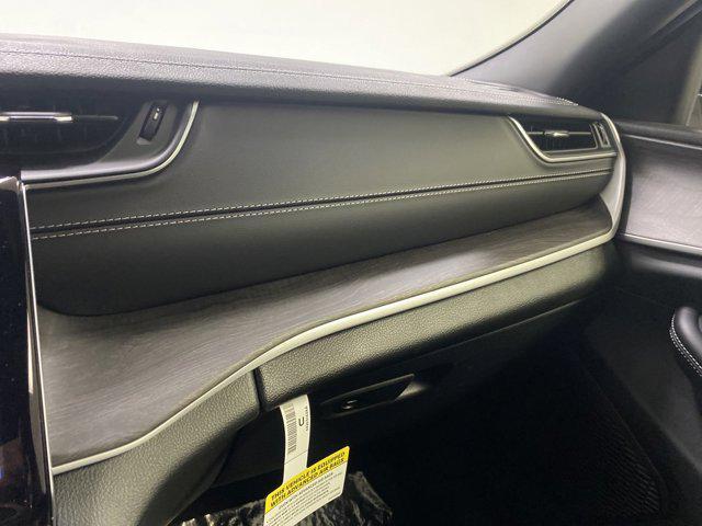 new 2025 Jeep Grand Cherokee car, priced at $37,546