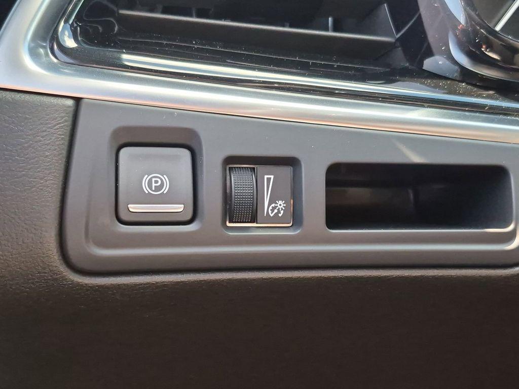used 2025 Cadillac XT6 car, priced at $48,498
