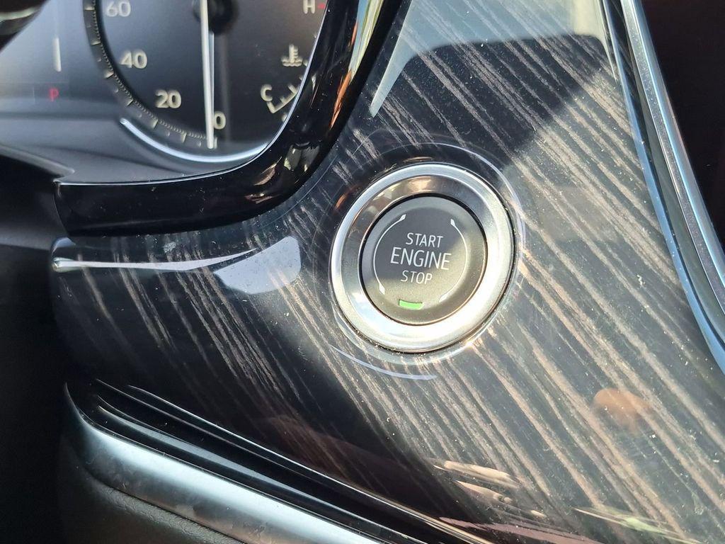 used 2025 Cadillac XT6 car, priced at $48,498