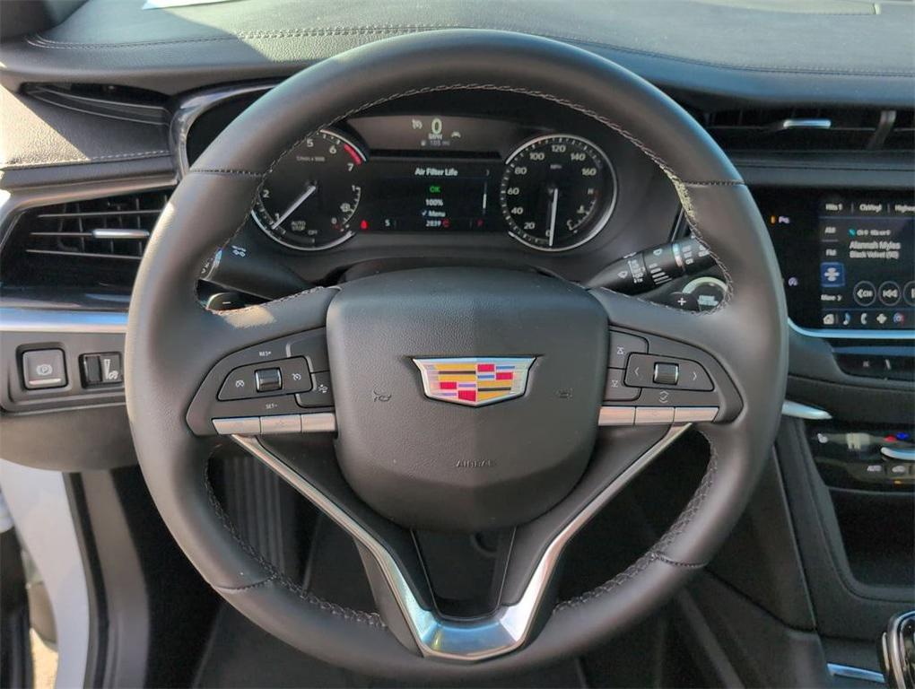 used 2025 Cadillac XT6 car, priced at $44,999