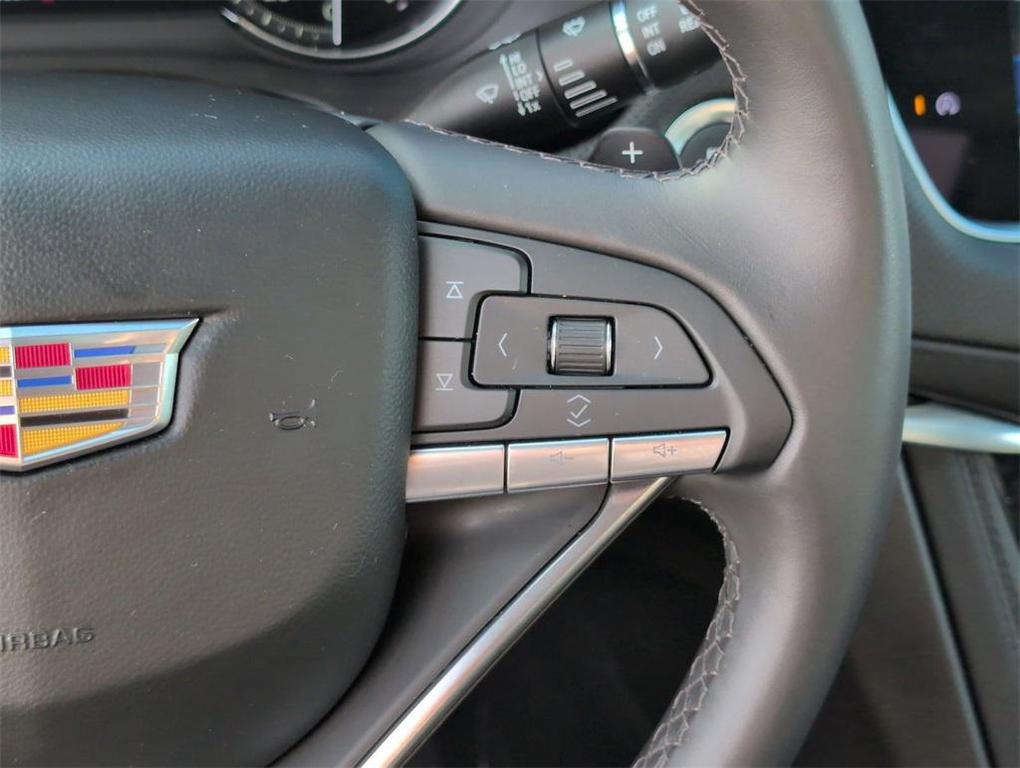 used 2025 Cadillac XT6 car, priced at $44,999