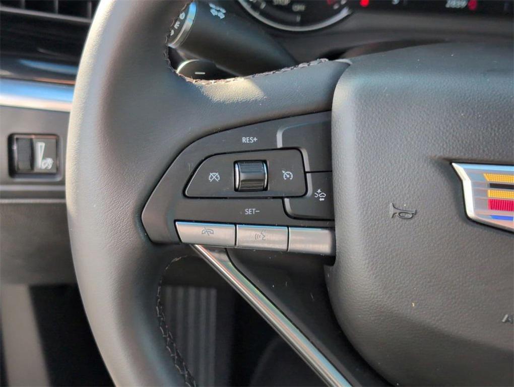 used 2025 Cadillac XT6 car, priced at $44,999