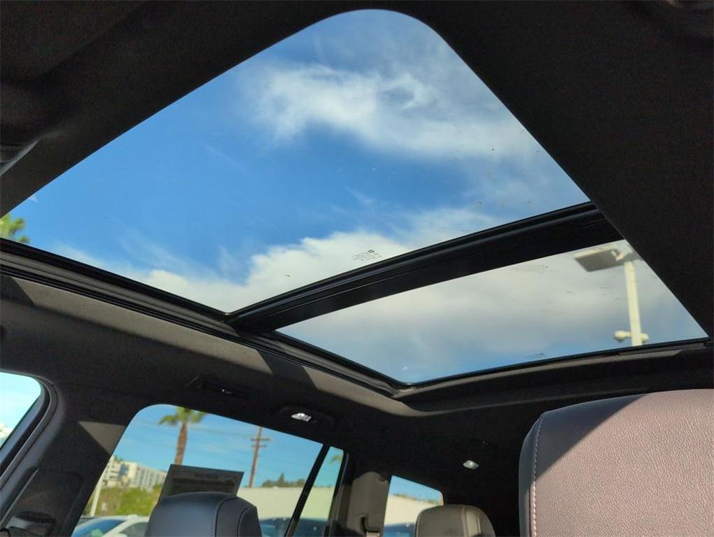 used 2025 Cadillac XT6 car, priced at $44,999