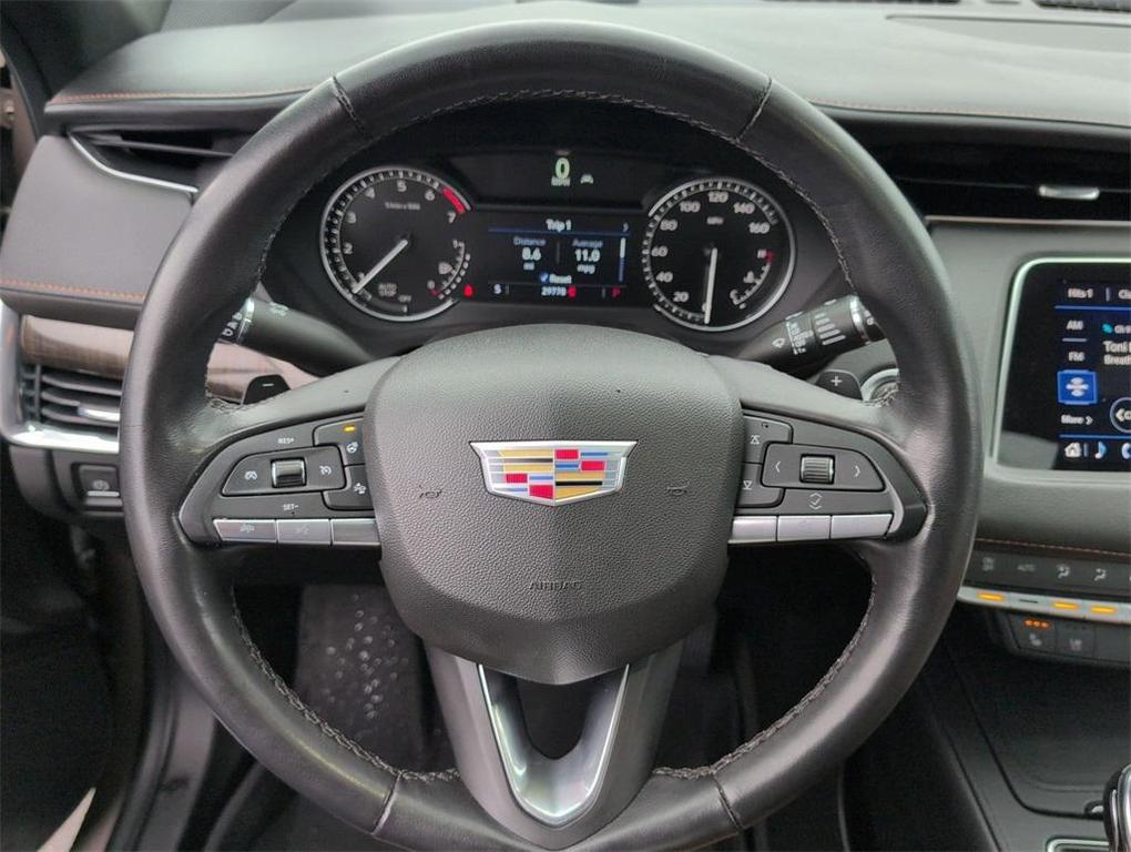 used 2023 Cadillac XT4 car, priced at $26,888