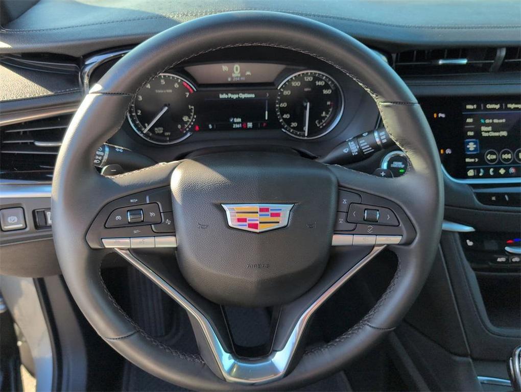 used 2025 Cadillac XT6 car