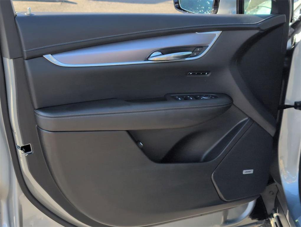 used 2025 Cadillac XT6 car