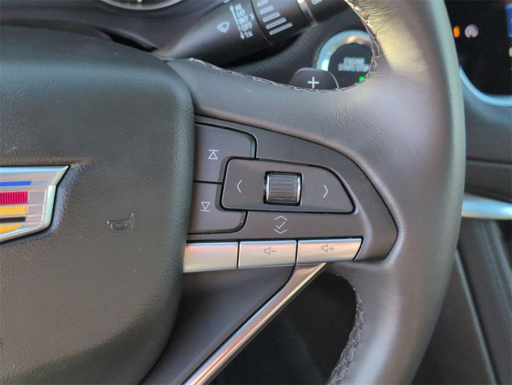 used 2025 Cadillac XT6 car