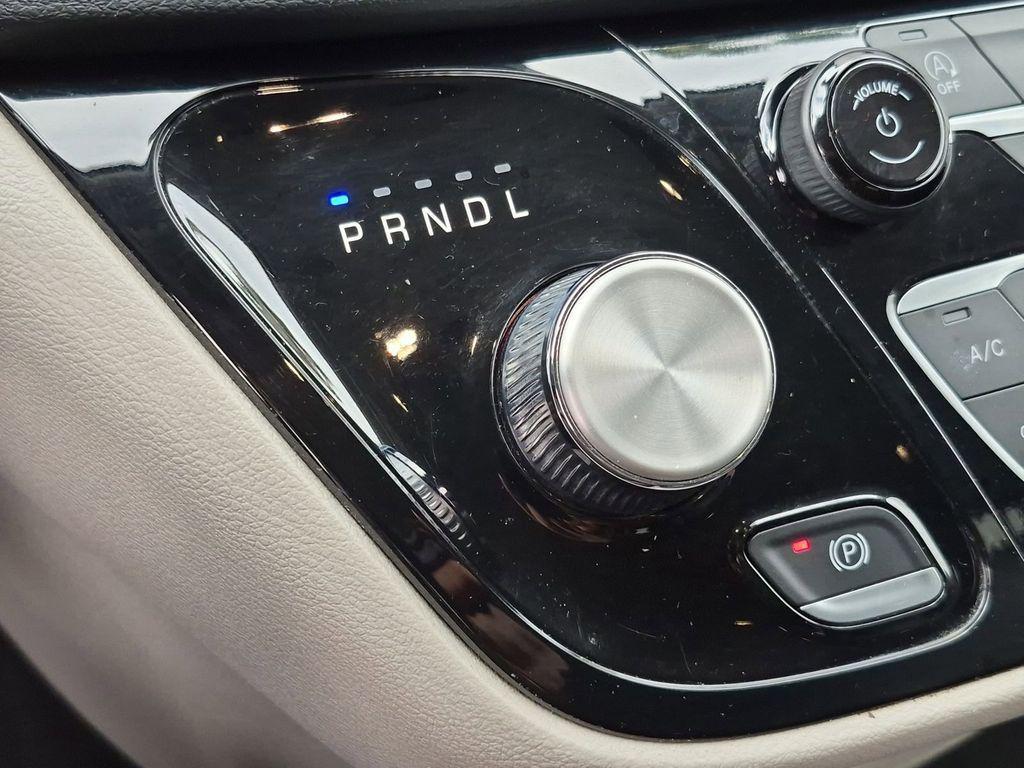 used 2023 Chrysler Pacifica car, priced at $22,998