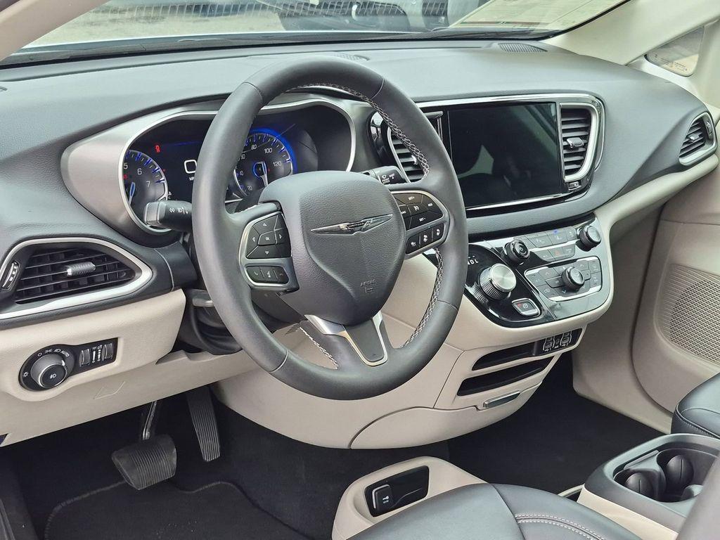 used 2023 Chrysler Pacifica car, priced at $22,998