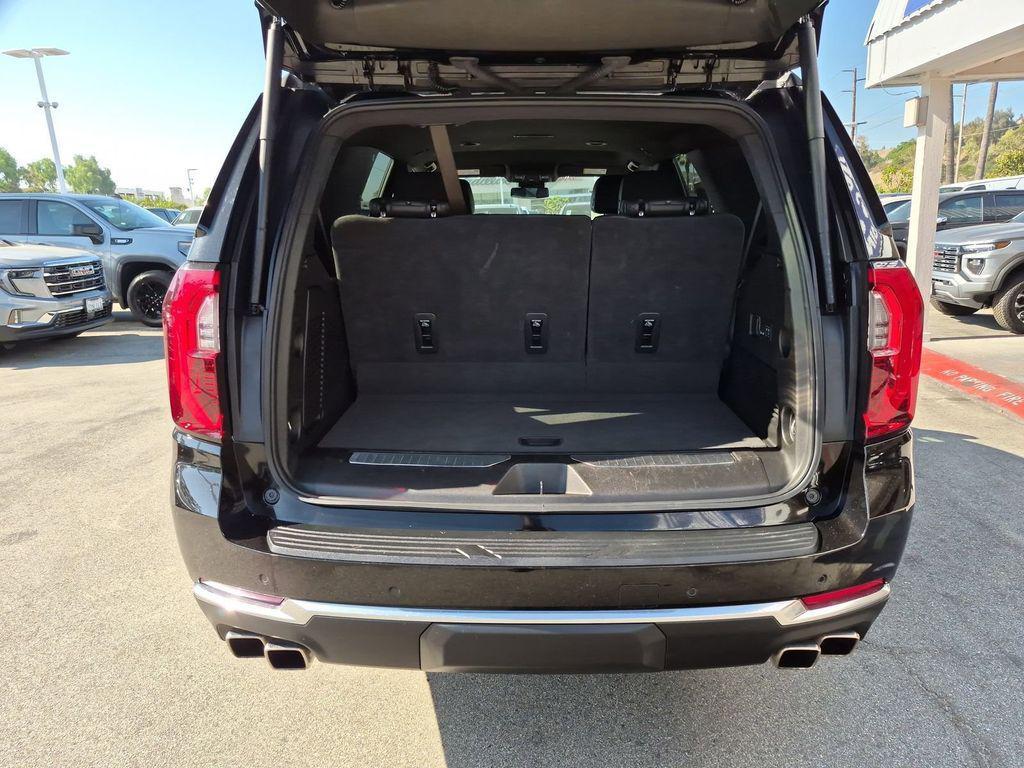 used 2025 GMC Yukon car, priced at $69,498