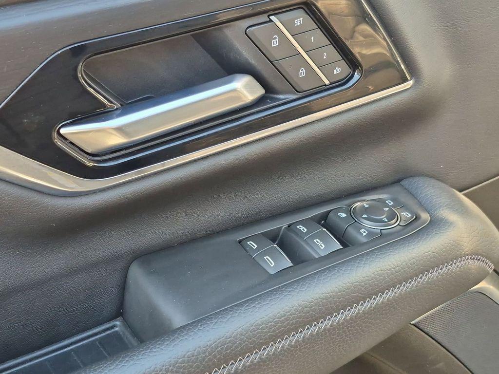 used 2025 GMC Yukon car, priced at $69,498