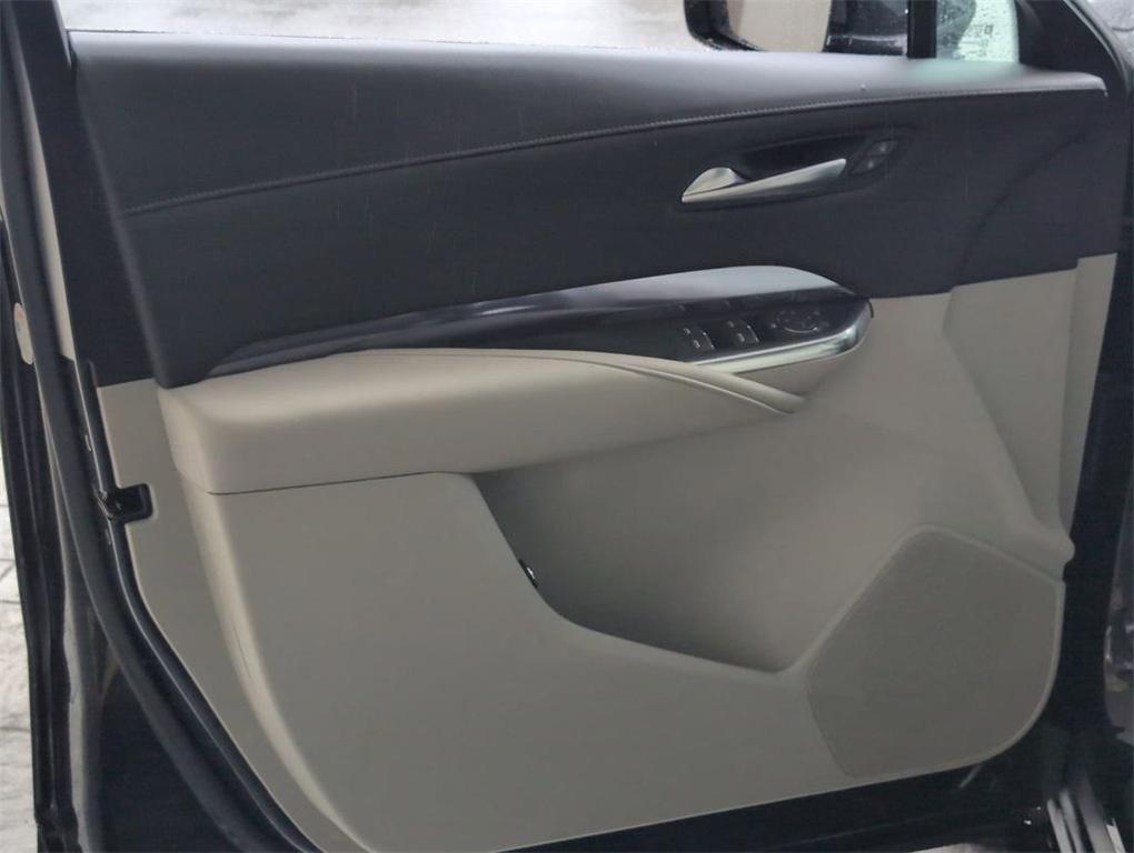 used 2023 Cadillac XT4 car, priced at $25,888