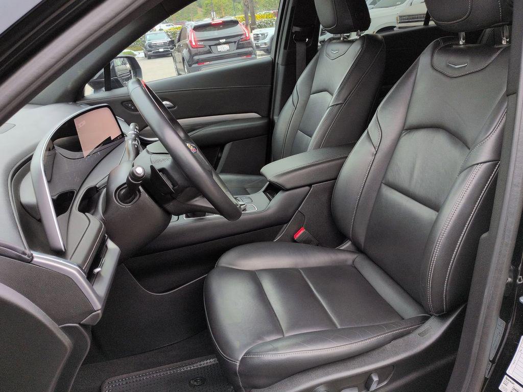 used 2024 Cadillac XT4 car, priced at $28,920