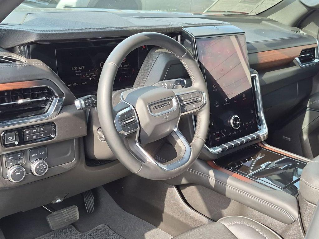 used 2025 GMC Yukon car, priced at $70,998