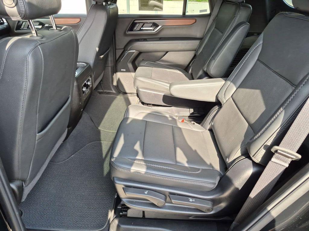 used 2025 GMC Yukon car, priced at $70,998