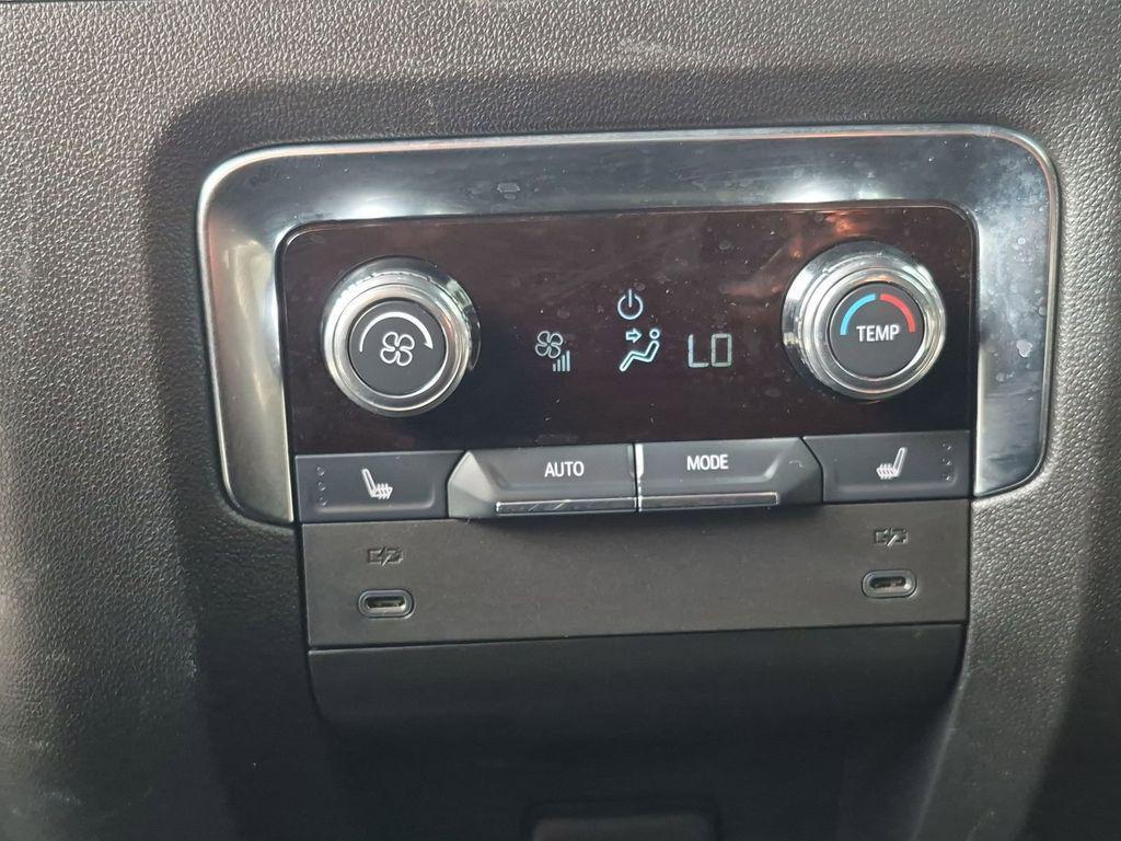 used 2025 GMC Yukon car, priced at $70,998