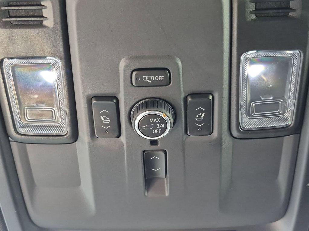 used 2025 GMC Yukon car, priced at $70,998