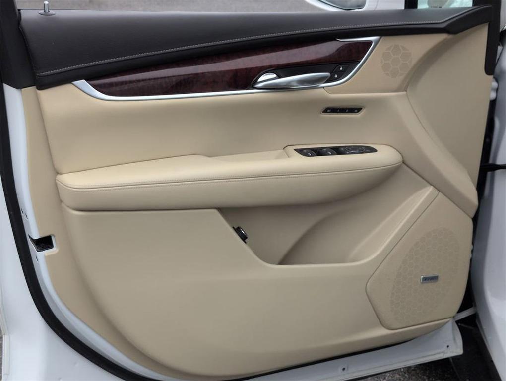 used 2018 Cadillac XT5 car, priced at $19,498